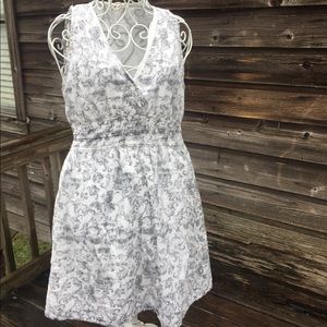 Converse women's dress Large